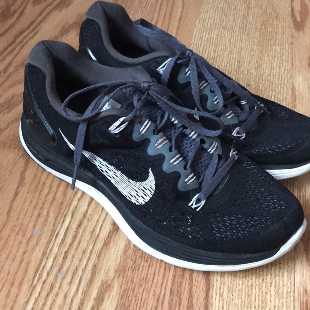 Nike shoes ⭐️sale⭐️